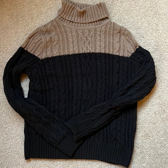 Jeanne Pierre turtle neck cable knit sweater. S - Picture 1 of 3
